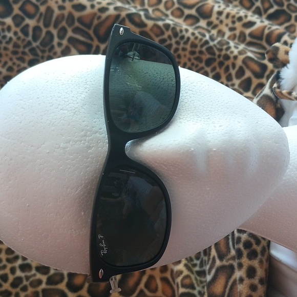 Ray-Ban 2132, "new wayfarers", Polarized - Picture 1 of 9